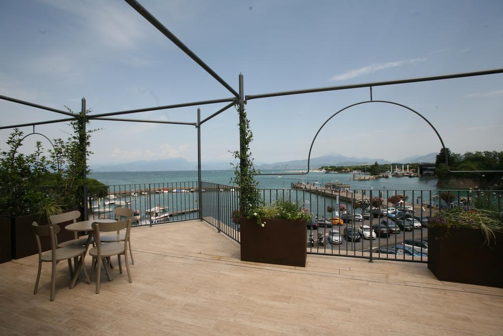 Riviera Carducci Rooms Peschiera del Garda Exterior foto