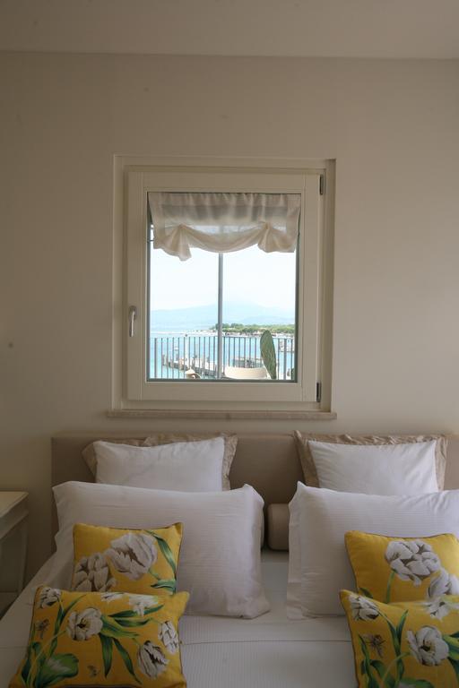 Riviera Carducci Rooms Peschiera del Garda Exterior foto