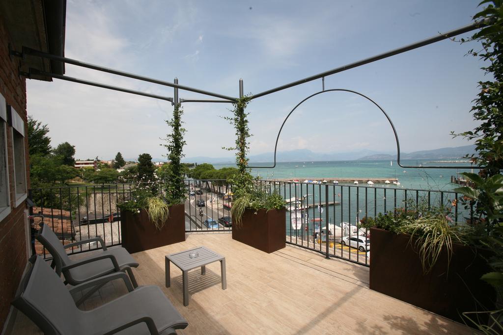 Riviera Carducci Rooms Peschiera del Garda Exterior foto